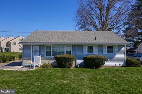 1883 Harrisburg Ave, Mount Joy, PA 17552