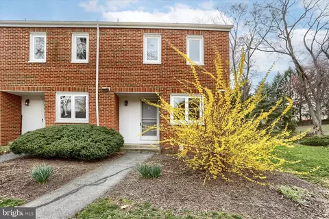 15 Dogwood Ln, Mountville, PA 17554
