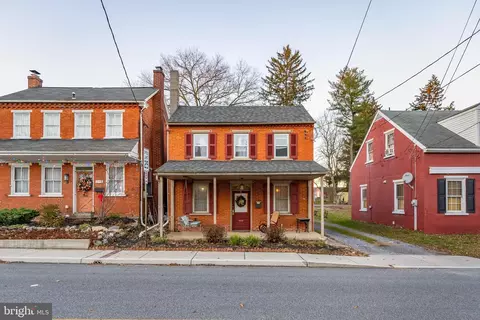 157 W Frederick St, Millersville, PA 17551