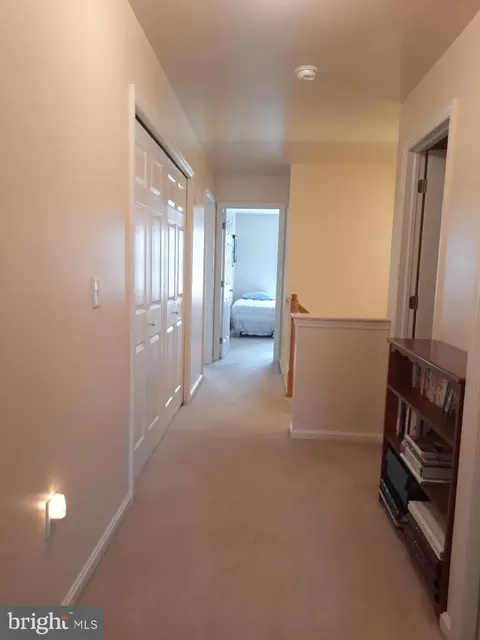 Entry Way - 632 Courthouse Cir, Lititz, PA 17543 photo 2 of 3