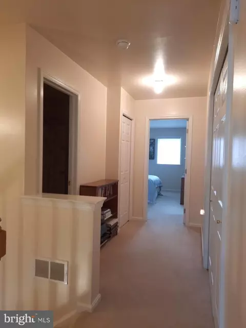 Entry Way - 632 Courthouse Cir, Lititz, PA 17543 photo 1 of 3
