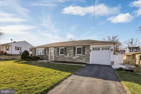 420 Snyder Ave, Elizabethtown, PA 17022