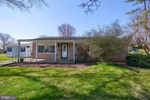 72 Allan Dr, Lancaster, PA 17603