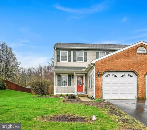 65 Red Stone Cir, Reinholds, PA 17569