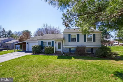 407 Spruce Cir, Mountville, PA 17554