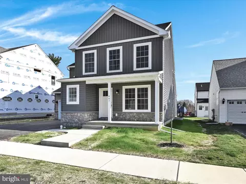 Exterior - 407 General Sutter Ave, Lititz, PA 17543 photo 2 of 5