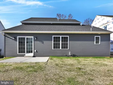 Exterior - 407 General Sutter Ave, Lititz, PA 17543 photo 4 of 5