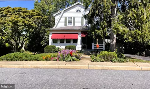 31 E Hoover St, Mountville, PA 17554
