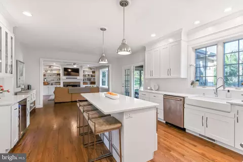Kitchen - 372 Millpond Dr, Lititz, PA 17543 photo 1 of 3