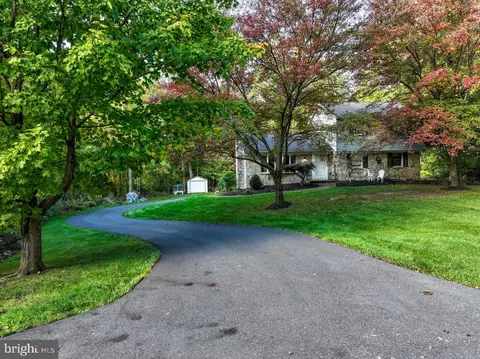 5150 Dogwood Dr, New Holland, PA 17557
