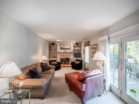 Living - 161 Kings Gate Dr, Lititz, PA 17543 photo 5 of 7