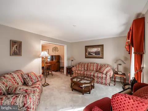 Living - 161 Kings Gate Dr, Lititz, PA 17543 photo 1 of 7