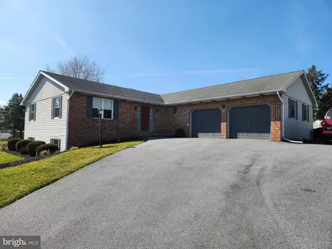 1060 Schwanger Rd, Elizabethtown, PA 17022