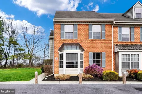 344 Meetinghouse Ln, Lancaster, PA 17601