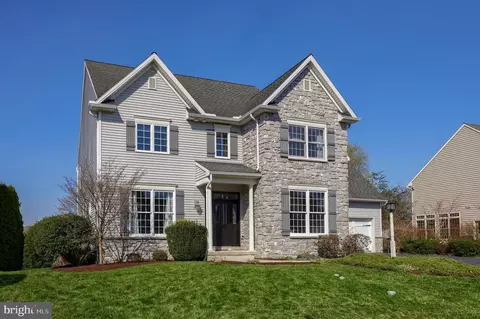 Exterior - 323 Bowyer Ln, Lititz, PA 17543 photo 4 of 4