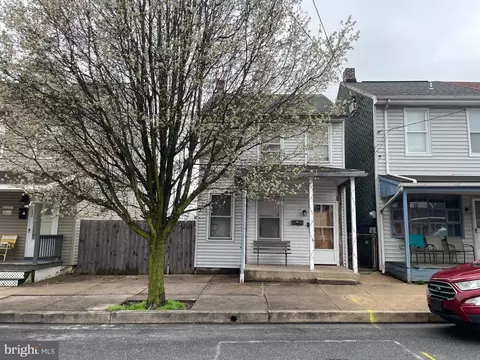 246 S 5th St, Columbia, PA 17512