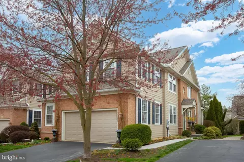 621 Northfield Rd, Lititz, PA 17543