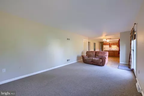 Living - 746 W 6th St, Lititz, PA 17543 photo 8 of 9