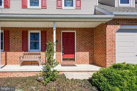 Exterior - 746 W 6th St, Lititz, PA 17543 photo 2 of 9