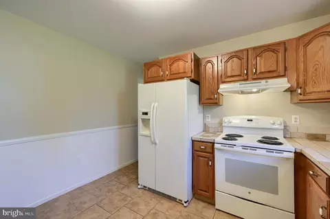 Kitchen - 746 W 6th St, Lititz, PA 17543 photo 4 of 6