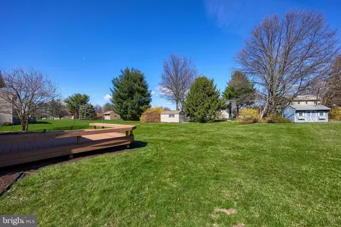 Exterior - 746 W 6th St, Lititz, PA 17543 photo 4 of 9