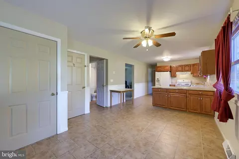 Kitchen - 746 W 6th St, Lititz, PA 17543 photo 6 of 6