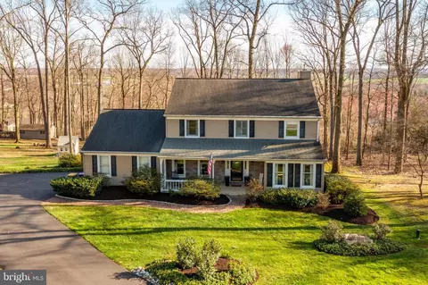 905 Timberline Dr, Gap, PA 17527