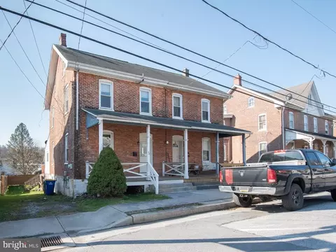 28 Broad St, Christiana, PA 17509