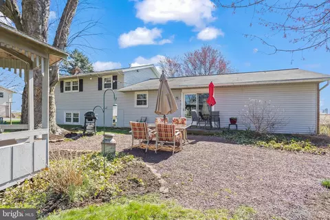 Exterior - 7 Buch Mill Rd, Lititz, PA 17543 photo 6 of 21