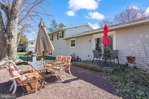 Exterior - 7 Buch Mill Rd, Lititz, PA 17543 photo 4 of 21