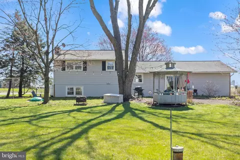 Exterior - 7 Buch Mill Rd, Lititz, PA 17543 photo 7 of 21