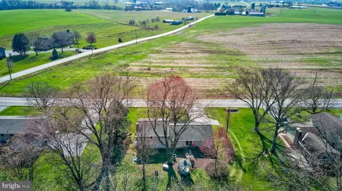 View/Area - 7 Buch Mill Rd, Lititz, PA 17543 photo 2 of 2