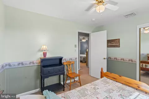 Bedroom - 7 Buch Mill Rd, Lititz, PA 17543 photo 10 of 10
