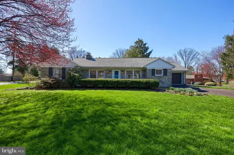 26 Overlook Ave, Lancaster, PA 17601