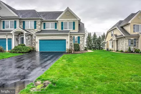 904 Walnut St, New Holland, PA 17557