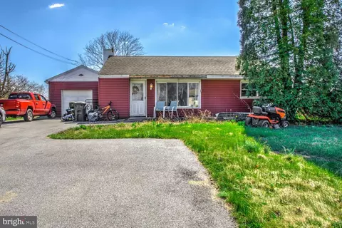 1303 Mount Gretna Rd, Elizabethtown, PA 17022