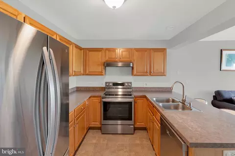 Kitchen - 81 Pebble Creek Dr, Lititz, PA 17543 photo 1 of 2
