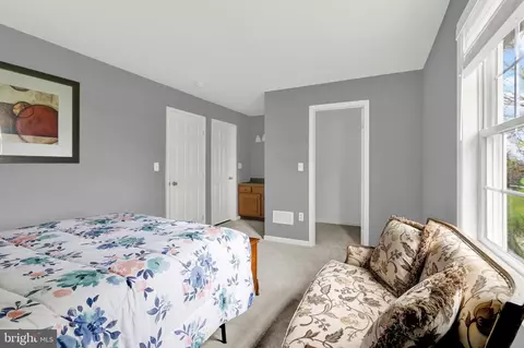 Bedroom - 81 Pebble Creek Dr, Lititz, PA 17543 photo 3 of 3