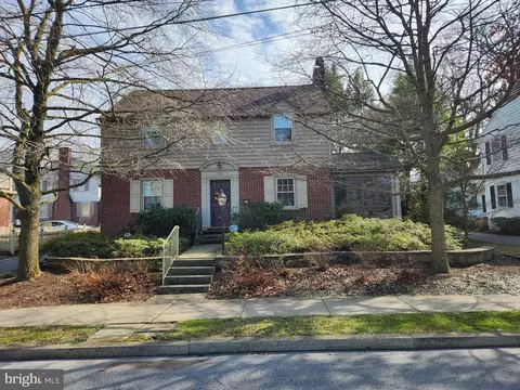 Exterior - 102 W End Ave, Lititz, PA 17543 photo 2 of 17
