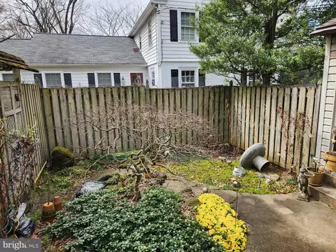 Exterior - 102 W End Ave, Lititz, PA 17543 photo 7 of 17