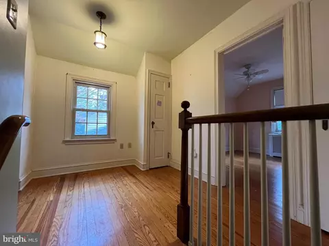 Entry Way - 102 W End Ave, Lititz, PA 17543 photo 2 of 2