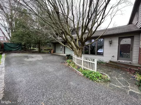 Exterior - 102 W End Ave, Lititz, PA 17543 photo 10 of 17