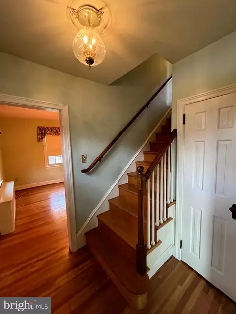 Entry Way - 102 W End Ave, Lititz, PA 17543 photo 1 of 2