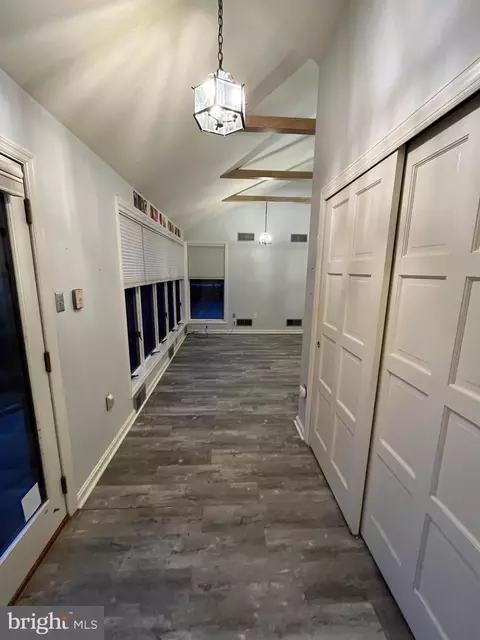 Exterior - 102 W End Ave, Lititz, PA 17543 photo 16 of 17