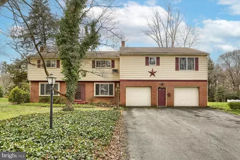 1558 Linden Ave, Lancaster, PA 17601