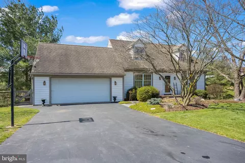 Exterior - 105 Gingrich Dr, Lititz, PA 17543 photo 18 of 19