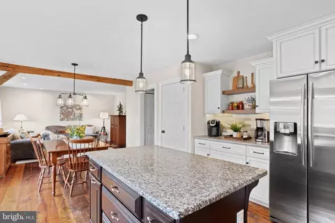 Kitchen - 105 Gingrich Dr, Lititz, PA 17543 photo 4 of 5