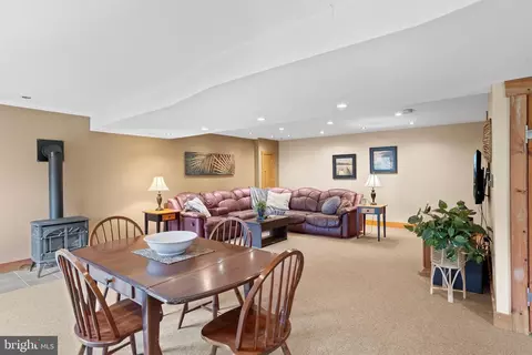 Dining - 105 Gingrich Dr, Lititz, PA 17543 photo 5 of 5