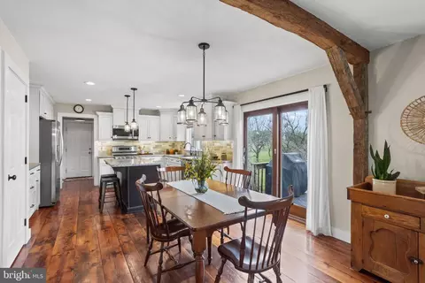 Dining - 105 Gingrich Dr, Lititz, PA 17543 photo 2 of 5