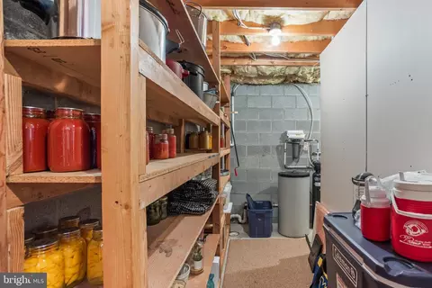Kitchen - 105 Gingrich Dr, Lititz, PA 17543 photo 5 of 5